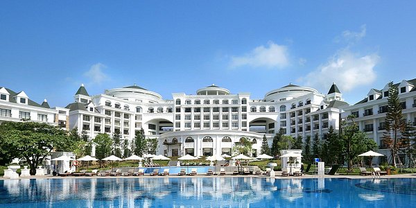 Vinpearl Resort & Spa Hạ Long là một trong những khu nghỉ dưỡng sang trọng tại Hạ Long, Quảng Ninh