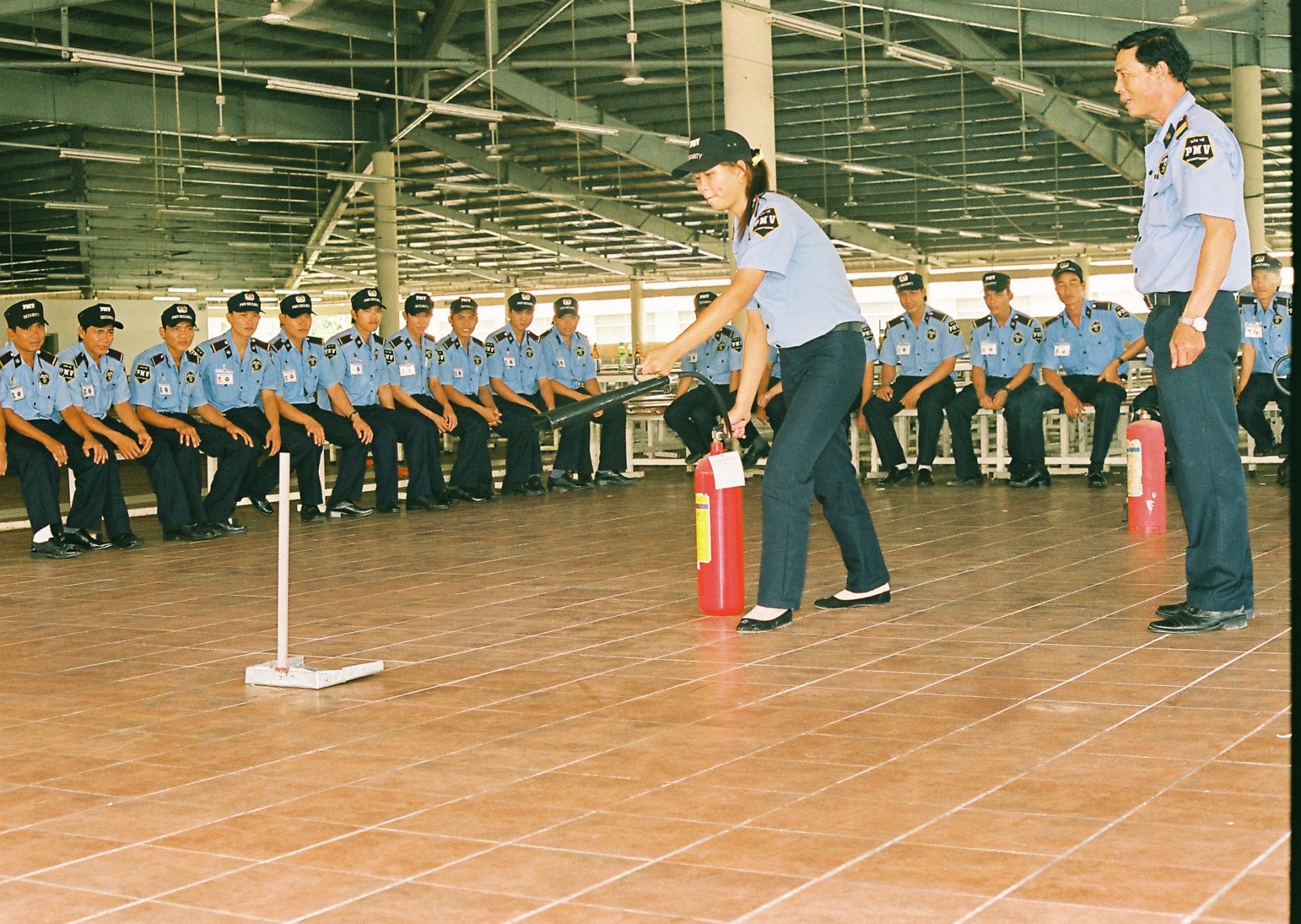 Các nhân viên bảo vệ ở Đức Hòa được đào tạo kỹ năng nghiệp vụ