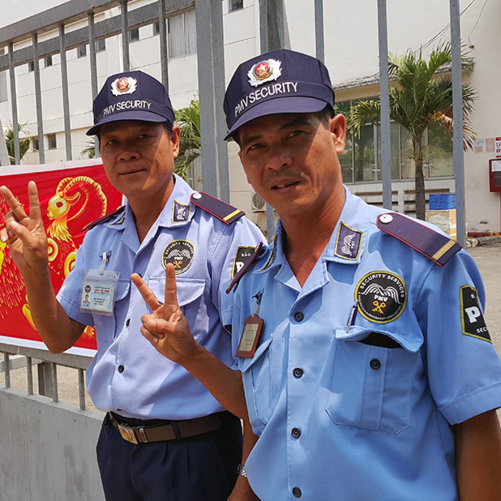 Tuyen Dung Bao Ve Lon Tuoi