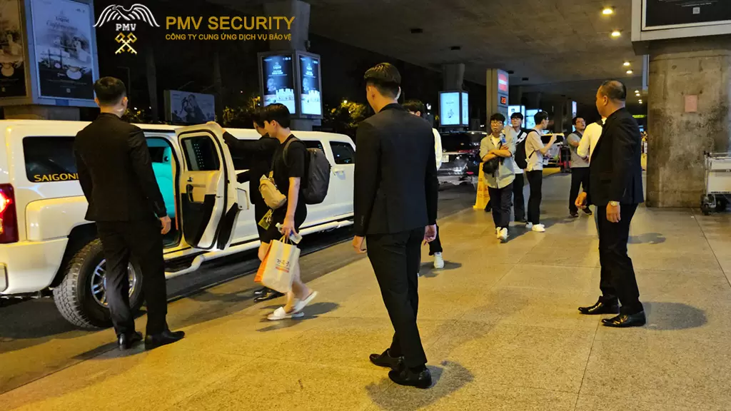 Vệ Sĩ Cho Khách Du Lịch Quốc Tế 