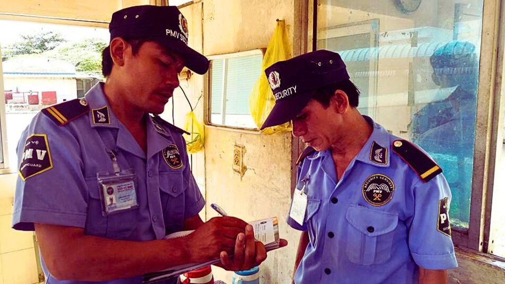 Bàn Giao Ca Trực Bảo Vệ